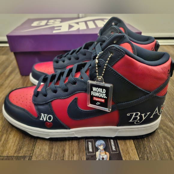 Nike SB Dunk High OG QS Supreme 10 - Picture 3 of 6